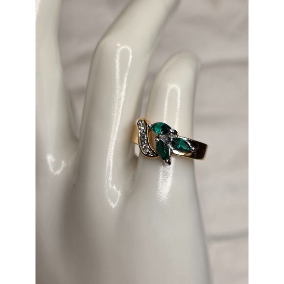 Gold-Plated Ring With Green & Clear Gemstones Size 5 - Picture 9 of 11